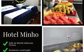 Hotel Minho - Melhor Opção Próximo à 25 de Março, Brás, Bom Retiro, Metrô e Hospital Pérola Byington - Buffet de Café da Manhã Incluso - Estacionamento em Frente